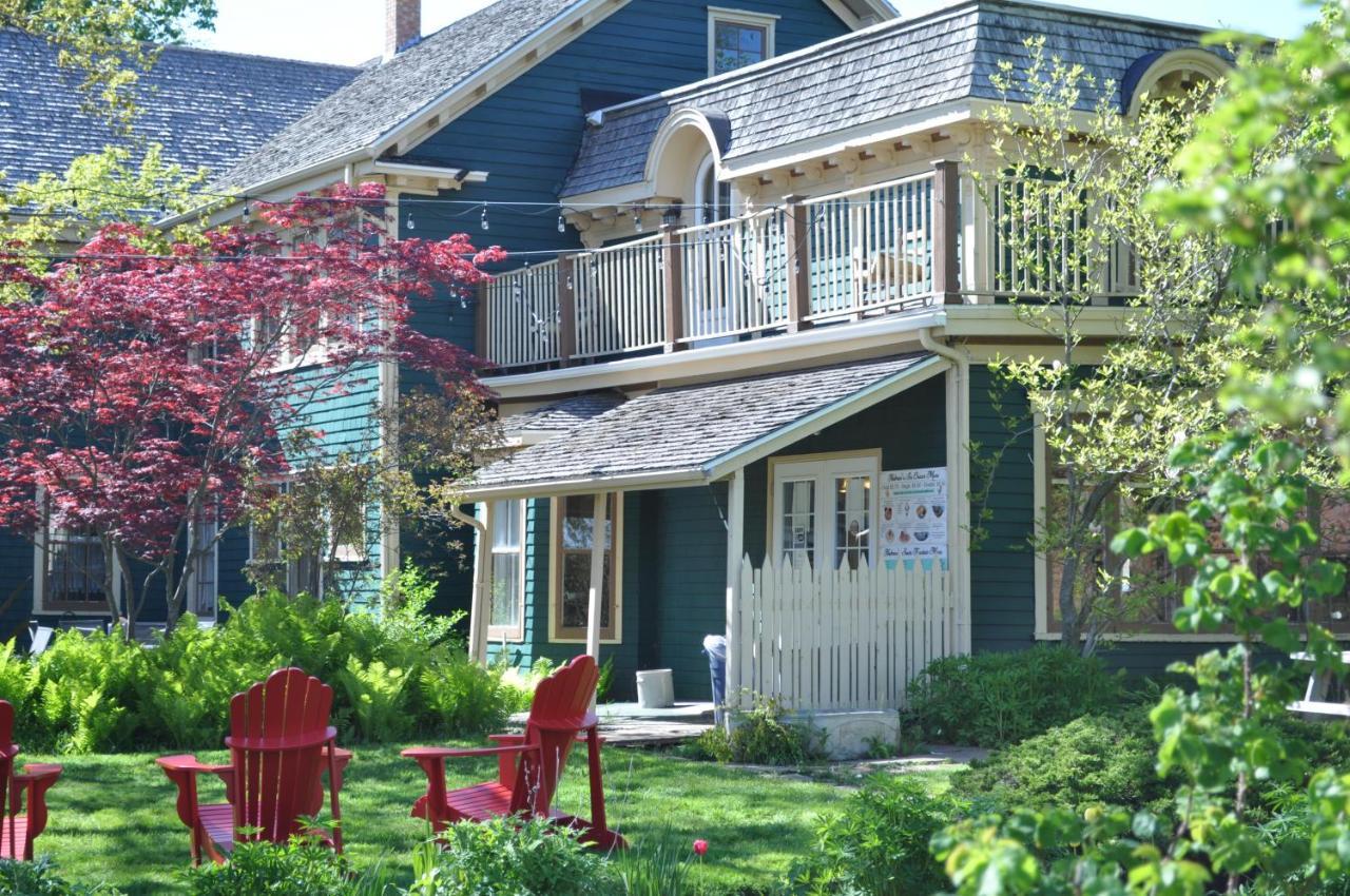 Holman'S Heritage Suites Summerside Extérieur photo
