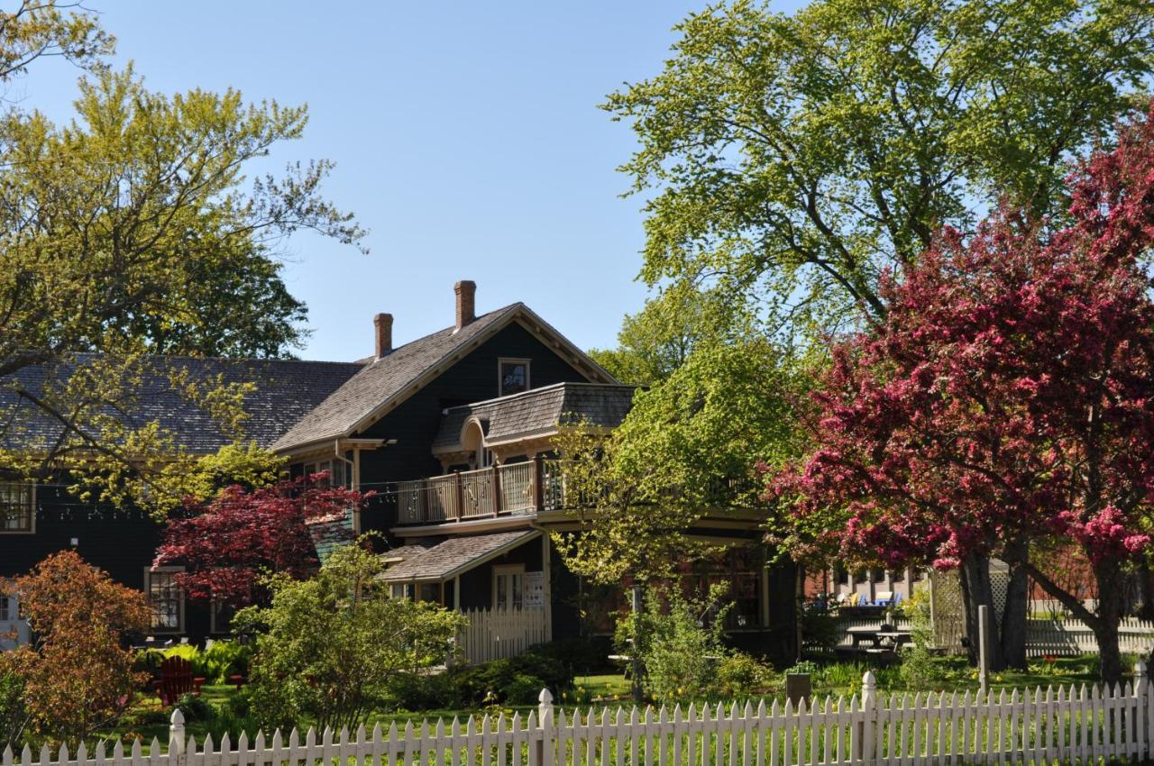 Holman'S Heritage Suites Summerside Extérieur photo