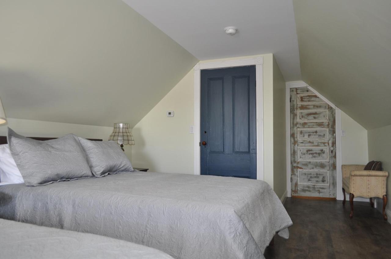 Holman'S Heritage Suites Summerside Extérieur photo